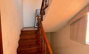 JARDINES DEL SUR  AMPLÍA Y FUNCIONAL CASA