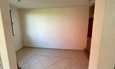 JARDINES DEL SUR  AMPLÍA Y FUNCIONAL CASA