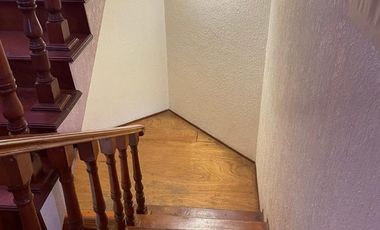 JARDINES DEL SUR  AMPLÍA Y FUNCIONAL CASA