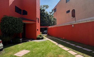 JARDINES DEL SUR  AMPLÍA Y FUNCIONAL CASA