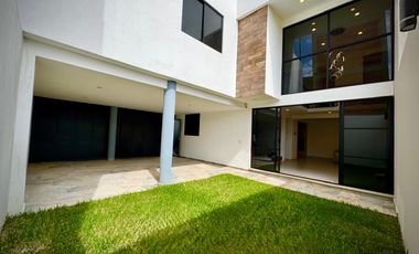 VENTA “CASA JADE” – SAN SEBASTIÁN TUTLA, OAXACA 📍 ✨ Descubre la armonía perfecta entre diseño, confort y ubicación.