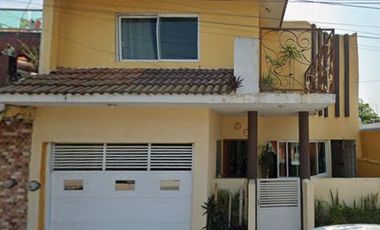 CASA EN VENTA BOCA DEL RIO VERACRUZ CERCA DE LA PARQUE NAVAL Y PLAYA MOCAMBO
