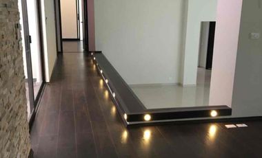 RENTA CASA EN CERRADA BOSQUES DE LA HERRADURA