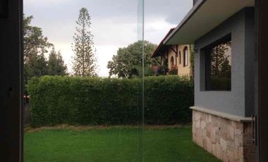 RENTA CASA EN CERRADA BOSQUES DE LA HERRADURA