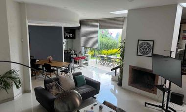 RENTA CASA EN CERRADA BOSQUES DE LA HERRADURA