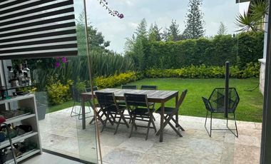 RENTA CASA EN CERRADA BOSQUES DE LA HERRADURA