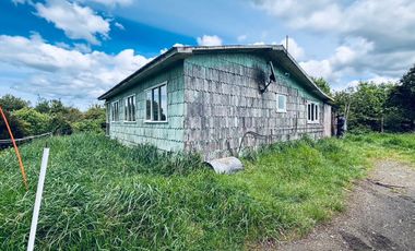 Casa de campo ubicada en Chinquihue km 8 - tres dormitorios.