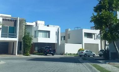 VENTA DE CASA EN PUEBLA FRACC LA CIMA