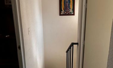 CASA EN VENTA VIÑEDOS A 5 MIN DE LA CARR. MEX-PACH