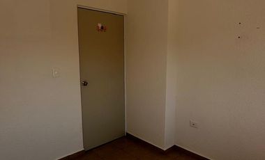 CASA EN VENTA VIÑEDOS A 5 MIN DE LA CARR. MEX-PACH