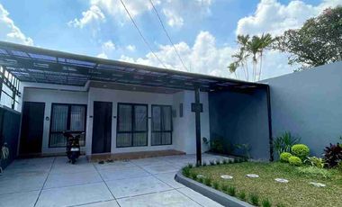 Jual Rumah Bandung utara gerlong 1 lantai halaman luas terawat siap huni nego lokasi strategis SHM