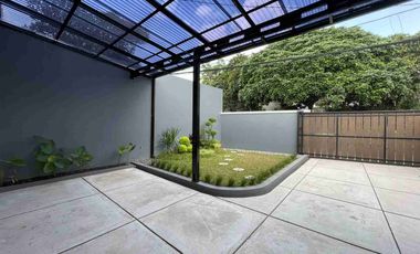 Jual Rumah Bandung utara gerlong 1 lantai halaman luas terawat siap huni nego lokasi strategis SHM