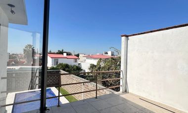 CASA EN VENTA CON UNA GRAN ALBERCA