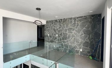 CASA EN VENTA CON UNA GRAN ALBERCA