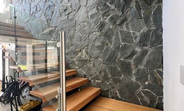 CASA EN VENTA CON UNA GRAN ALBERCA