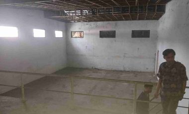 DiSewakan Gudang Luas dan Murah di Pinggir Jalan Kebayoran Baru