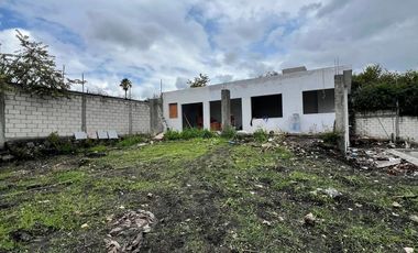 CASA CON GRAN JARDIN, EN UN NIVEL