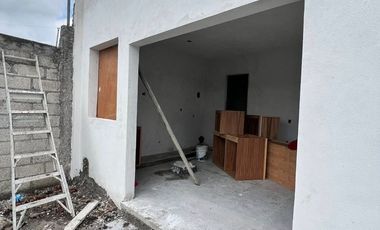 CASA CON GRAN JARDIN, EN UN NIVEL