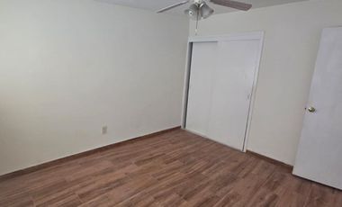 Casa en renta, 3 recámaras, en Jardines de Santa Mónica, Tlalnepantla