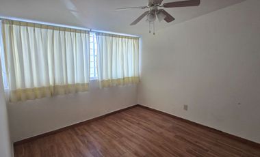 Casa en renta, 3 recámaras, en Jardines de Santa Mónica, Tlalnepantla