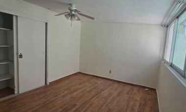 Casa en renta, 3 recámaras, en Jardines de Santa Mónica, Tlalnepantla