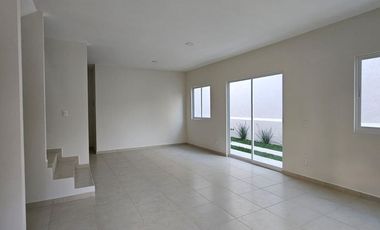 CASA NUEVAS EN VENTA, EN  PRIVADA CON UBICACION, CERCA DE GALERIAS, FORUM Y AVERANDA.