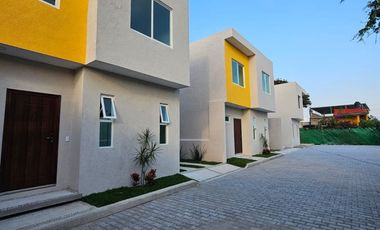 CASA NUEVAS EN VENTA, EN  PRIVADA CON UBICACION, CERCA DE GALERIAS, FORUM Y AVERANDA.