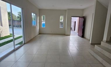 CASA NUEVAS EN VENTA, EN  PRIVADA CON UBICACION, CERCA DE GALERIAS, FORUM Y AVERANDA.