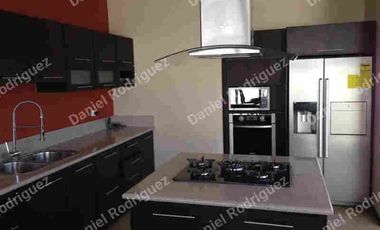 Casa amplia de venta en Ricaurte Cuenca a pocas cuadras del Colegio Catalinas espacios amplios OPORTUNIDAD