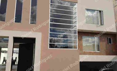 Casa amplia de venta en Ricaurte Cuenca a pocas cuadras del Colegio Catalinas espacios amplios OPORTUNIDAD