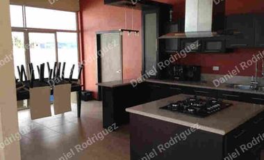 Casa amplia de venta en Ricaurte Cuenca a pocas cuadras del Colegio Catalinas espacios amplios OPORTUNIDAD