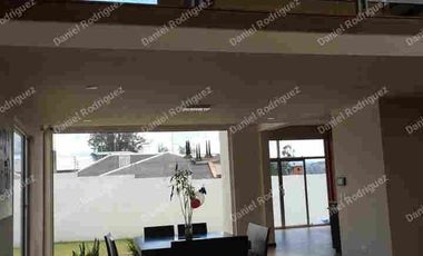 Casa amplia de venta en Ricaurte Cuenca a pocas cuadras del Colegio Catalinas espacios amplios OPORTUNIDAD