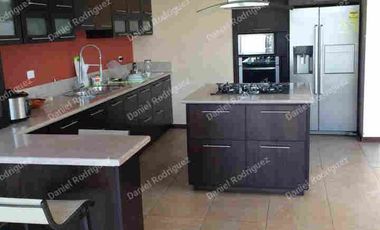 Casa amplia de venta en Ricaurte Cuenca a pocas cuadras del Colegio Catalinas espacios amplios OPORTUNIDAD