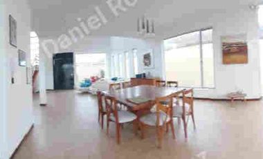 Casa amplia de venta en Ricaurte Cuenca a pocas cuadras del Colegio Catalinas espacios amplios OPORTUNIDAD