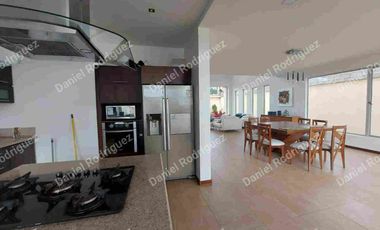 Casa amplia de venta en Ricaurte Cuenca a pocas cuadras del Colegio Catalinas espacios amplios OPORTUNIDAD