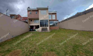 Casa amplia de venta en Ricaurte Cuenca a pocas cuadras del Colegio Catalinas espacios amplios OPORTUNIDAD