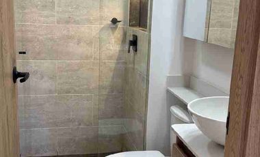 SE ARRIEND A APARTAMENTO EN URBANIZACION BOSQUES DE CEIBAL. RIONEGRO