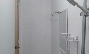 Jual Rumah Kosan Di samping Gerbang Universitas Trunojoyo Bangkalan Madura Kondisi Full Penyiwa 20Kamar Tidur Dan 20 Kamar Mandi