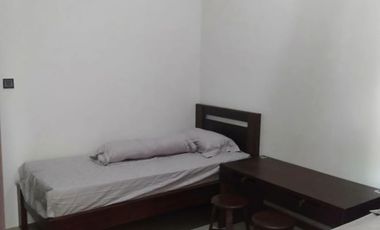 Jual Rumah Kosan Di samping Gerbang Universitas Trunojoyo Bangkalan Madura Kondisi Full Penyiwa 20Kamar Tidur Dan 20 Kamar Mandi Dalam Semua