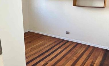 Vendo Casa  gran Ubicación!!!!! Sector Los Castaños 4 Norte 3D/2B condominio.