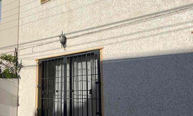 Vendo Casa  gran Ubicación!!!!! Sector Los Castaños 4 Norte 3D/2B condominio.