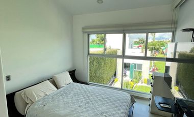 ESTA CASA LO TIENE TODO, UBICADA EN LOMAS DE COCOYOC