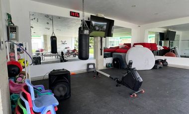 ESTA CASA LO TIENE TODO, UBICADA EN LOMAS DE COCOYOC