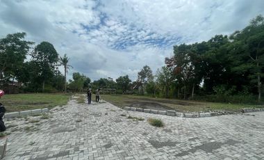 Tanah Jogja Kalasan, Utara Bandara Adisucipto