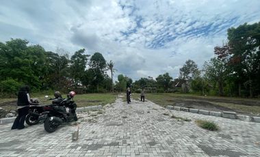 Tanah Jogja Kalasan, Utara Bandara Adisucipto