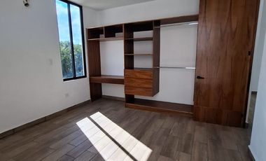 CASA EN VENTA EN CAMPO DE GOLF PROVINCIA MERIDA DISEÑO INNOVADOR