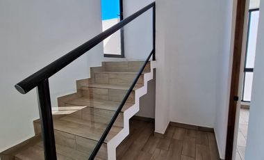 CASA EN VENTA EN CAMPO DE GOLF PROVINCIA MERIDA DISEÑO INNOVADOR