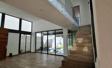 CASA EN VENTA EN CAMPO DE GOLF PROVINCIA MERIDA DISEÑO INNOVADOR