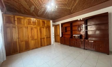 RENTO CASA SIN MUEBLES EN COLONIA GUADALUPE CAMINANDO AL CENTRO DE SAN MIGUEL DE ALLENDE, GUANAJUATO