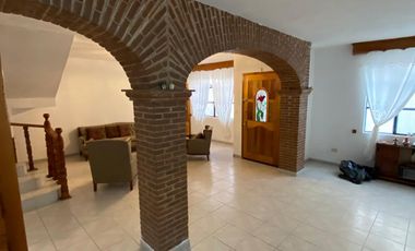 RENTO CASA SIN MUEBLES EN COLONIA GUADALUPE CAMINANDO AL CENTRO DE SAN MIGUEL DE ALLENDE, GUANAJUATO